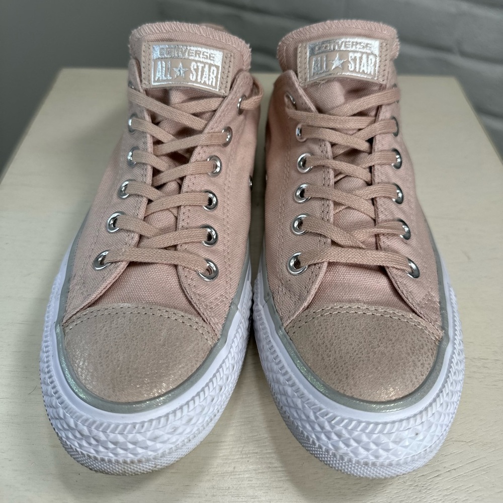Women’s Converse Ox Plimsol. Light Pink color. Size 8.